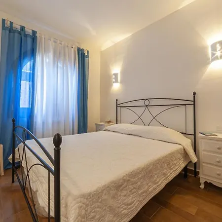 Elena - Vista Mare E Con Giardino