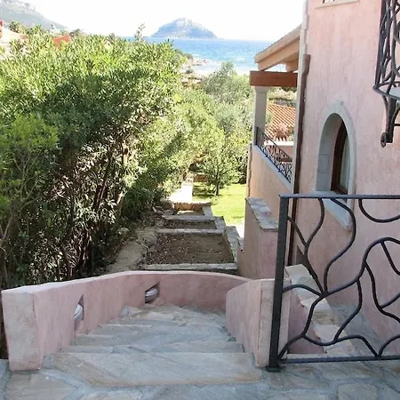 Elena - Vista Mare E Con Giardino Golfo Aranci