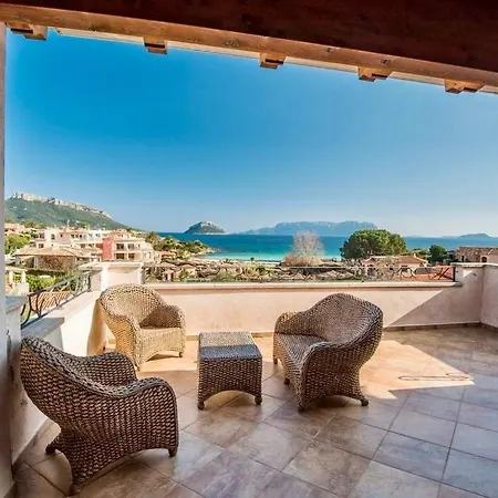 Elena - Vista Mare E Con Giardino Apartment Golfo Aranci